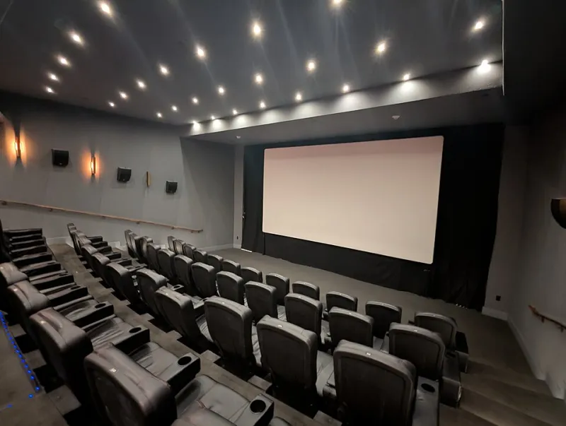 Log Off, Show Up: Why Atlanta's Film Lovers Are Ditching the Algorithm for the Dark